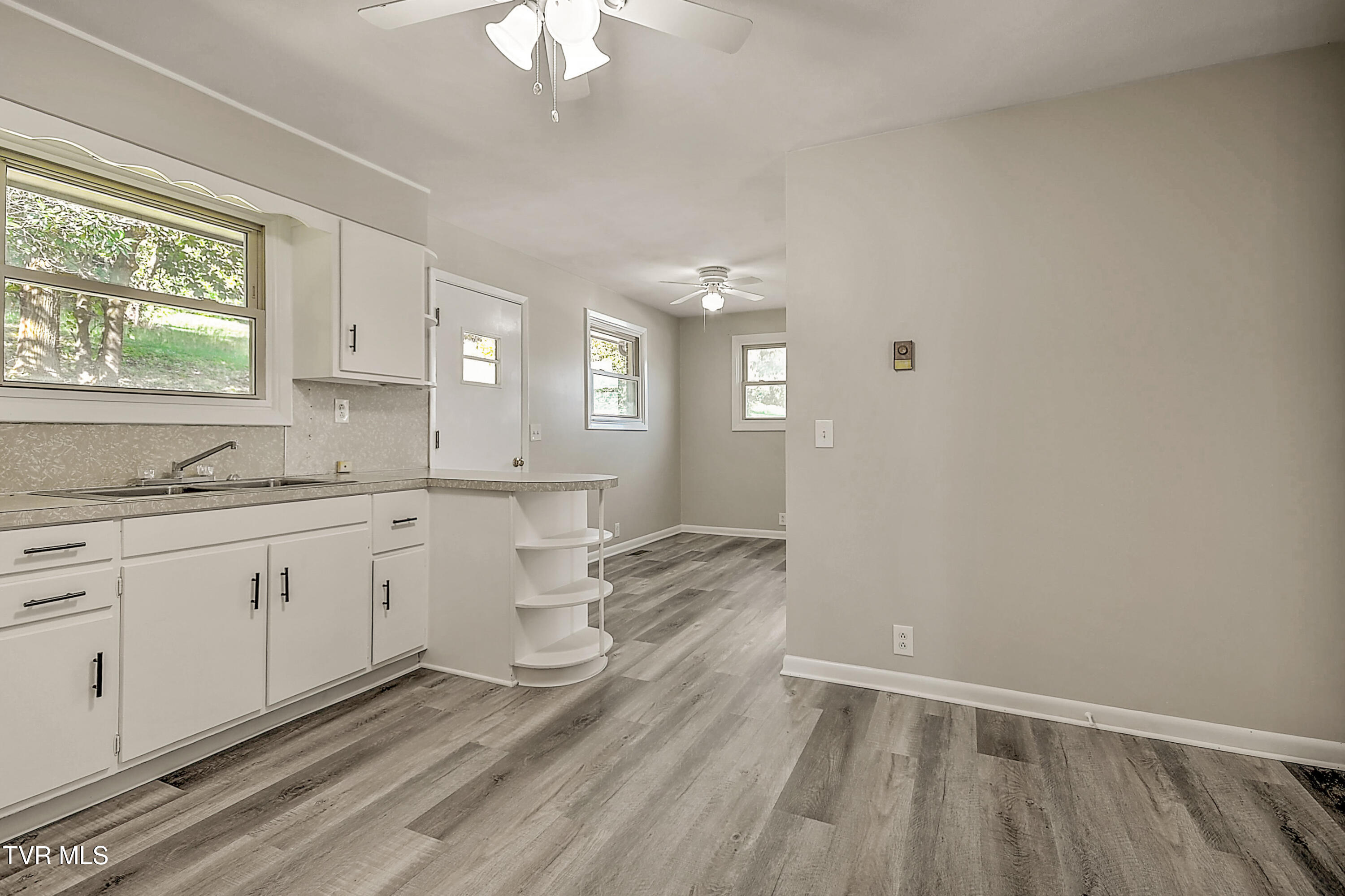 1204 West Carters Valley Road