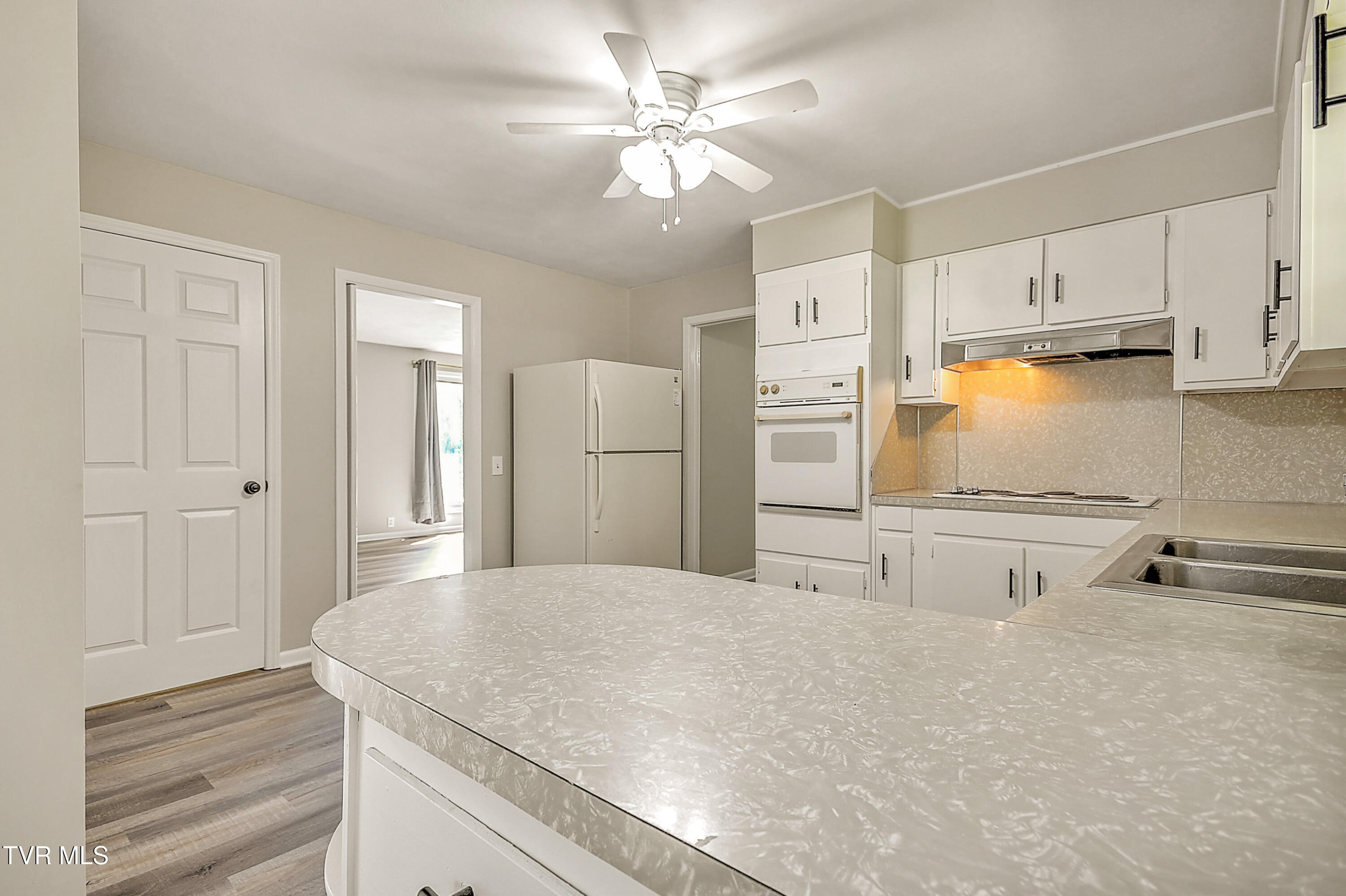 1204 West Carters Valley Road