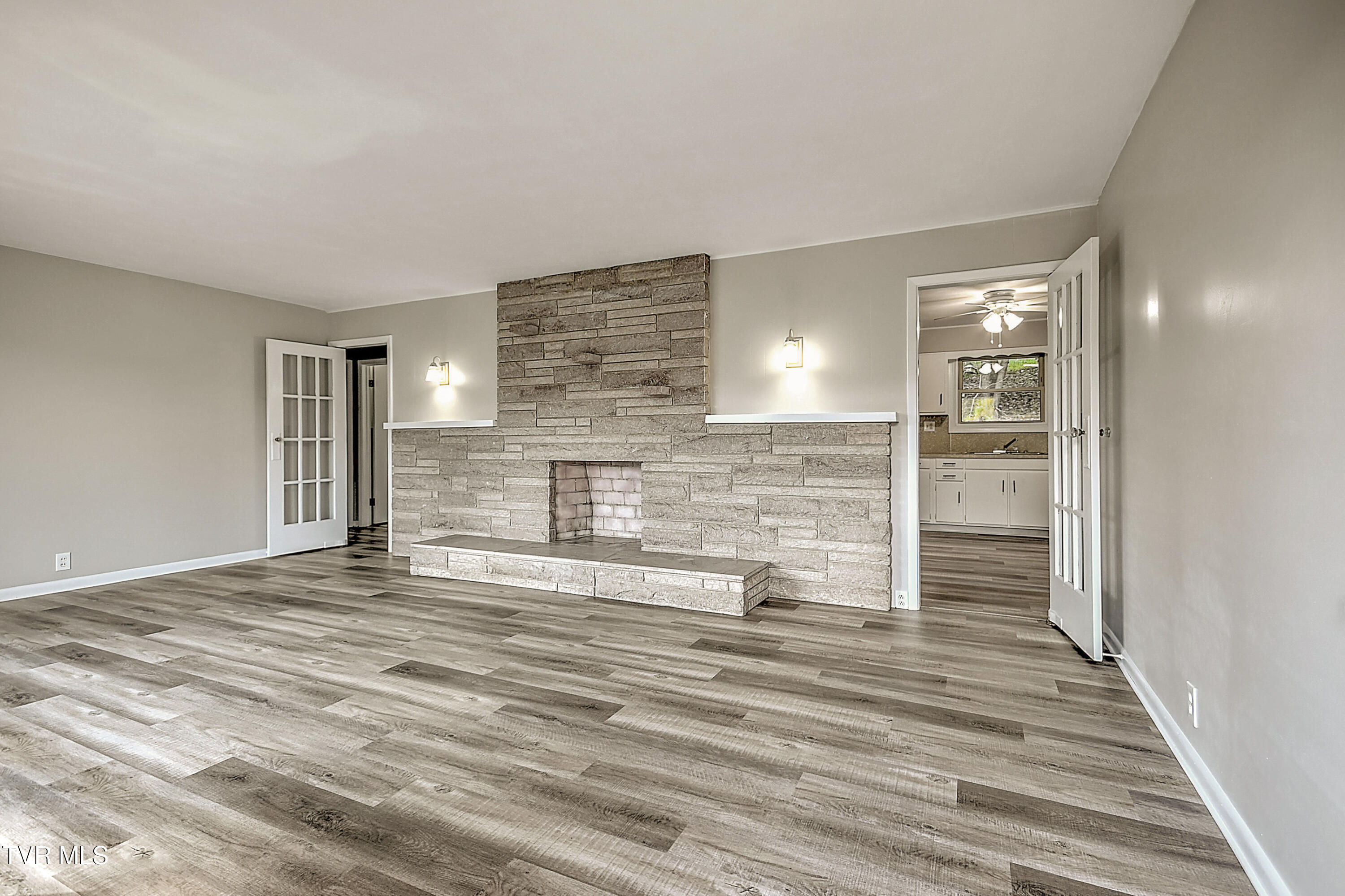 1204 West Carters Valley Road