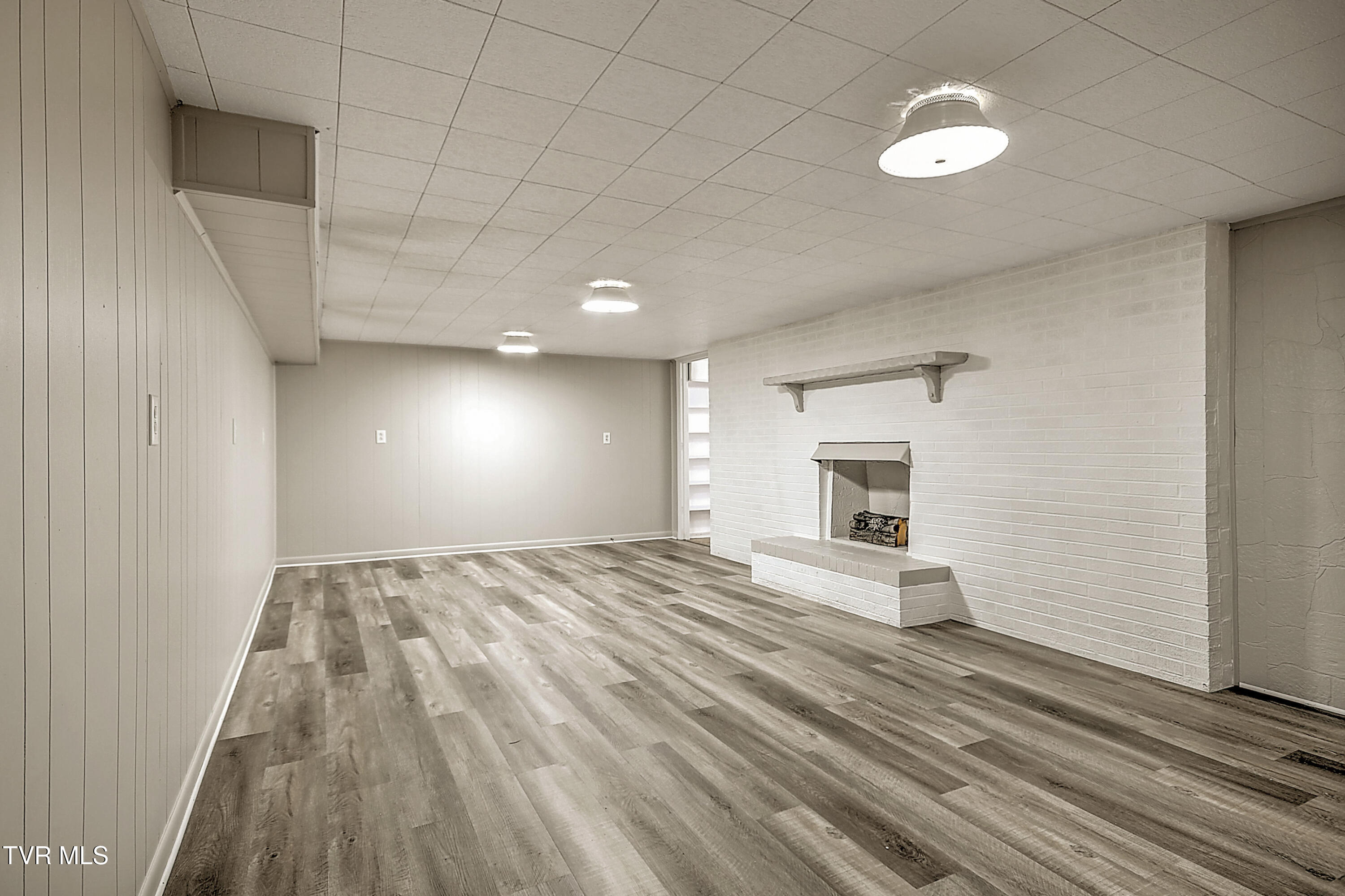 1204 West Carters Valley Road