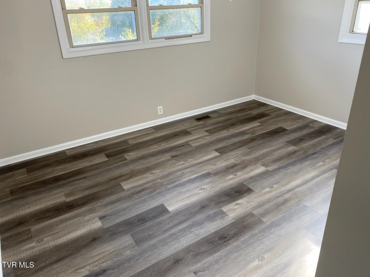 1204 West Carters Valley Road