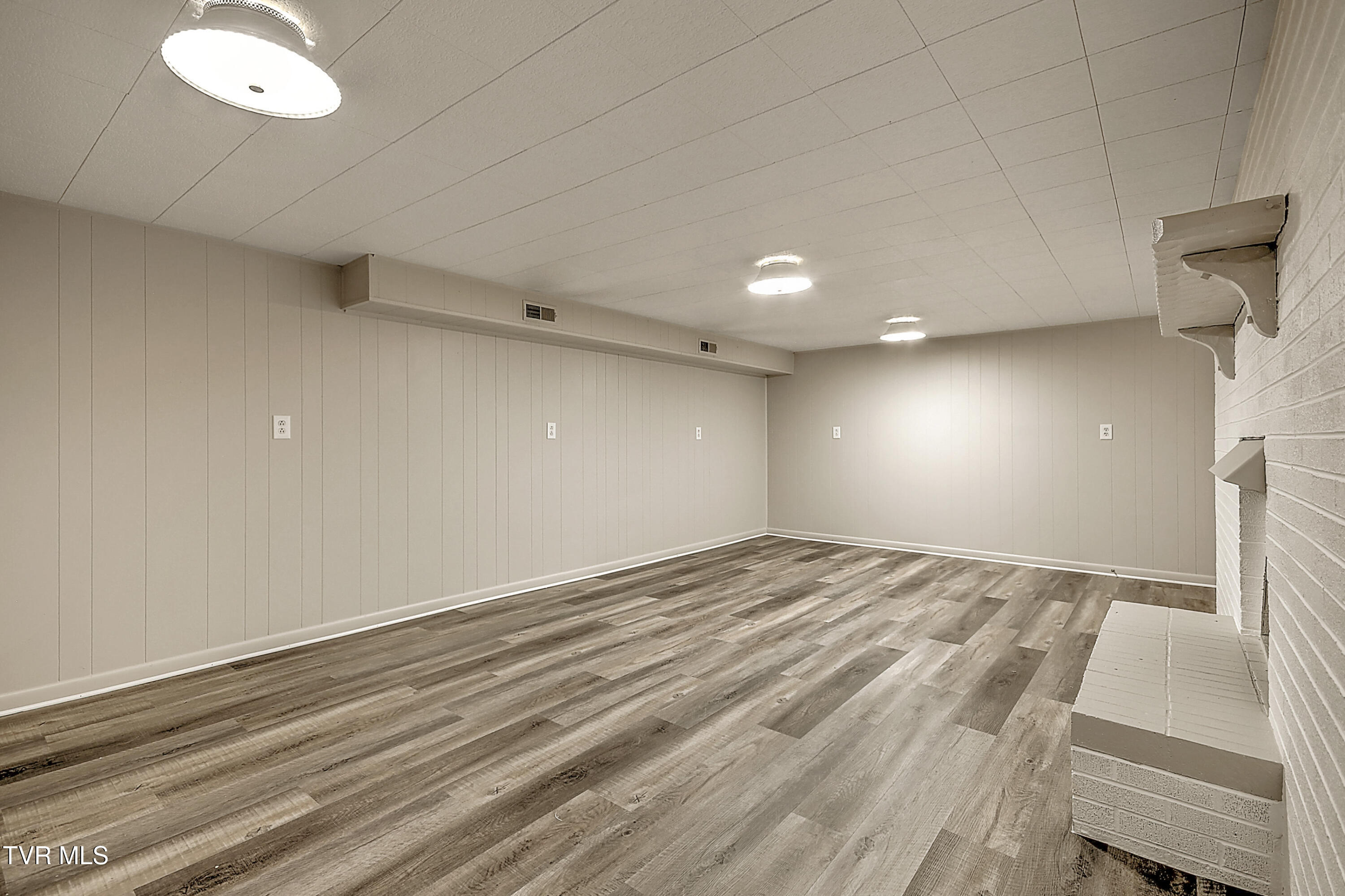 1204 West Carters Valley Road