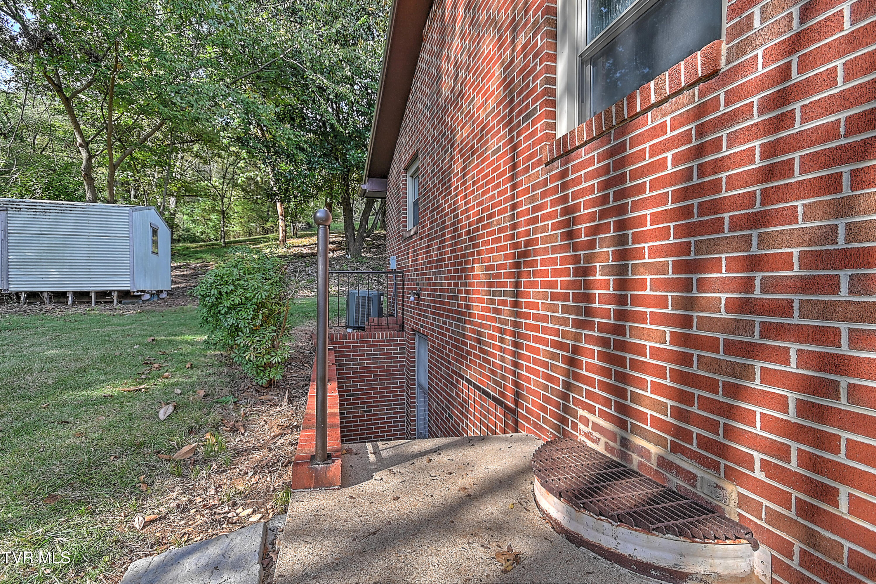 1204 West Carters Valley Road