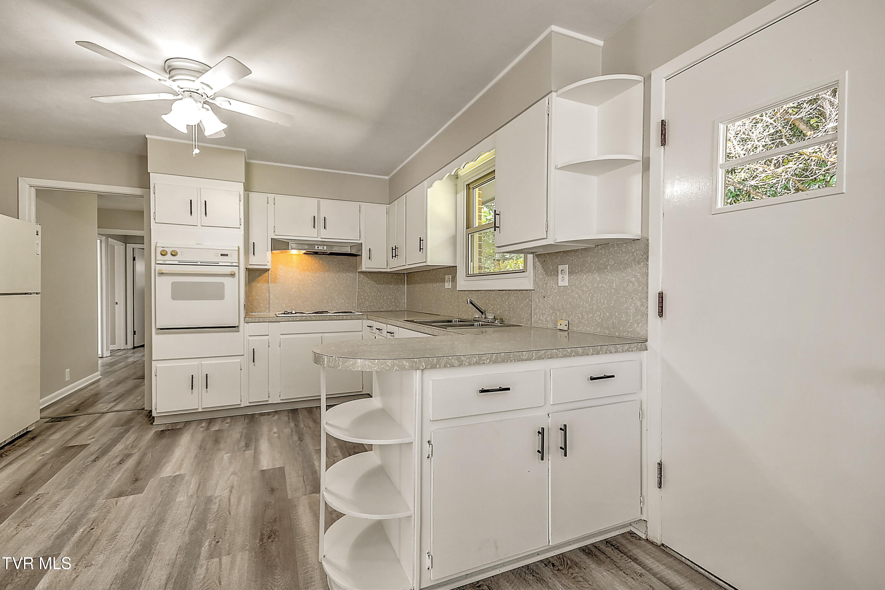 1204 West Carters Valley Road