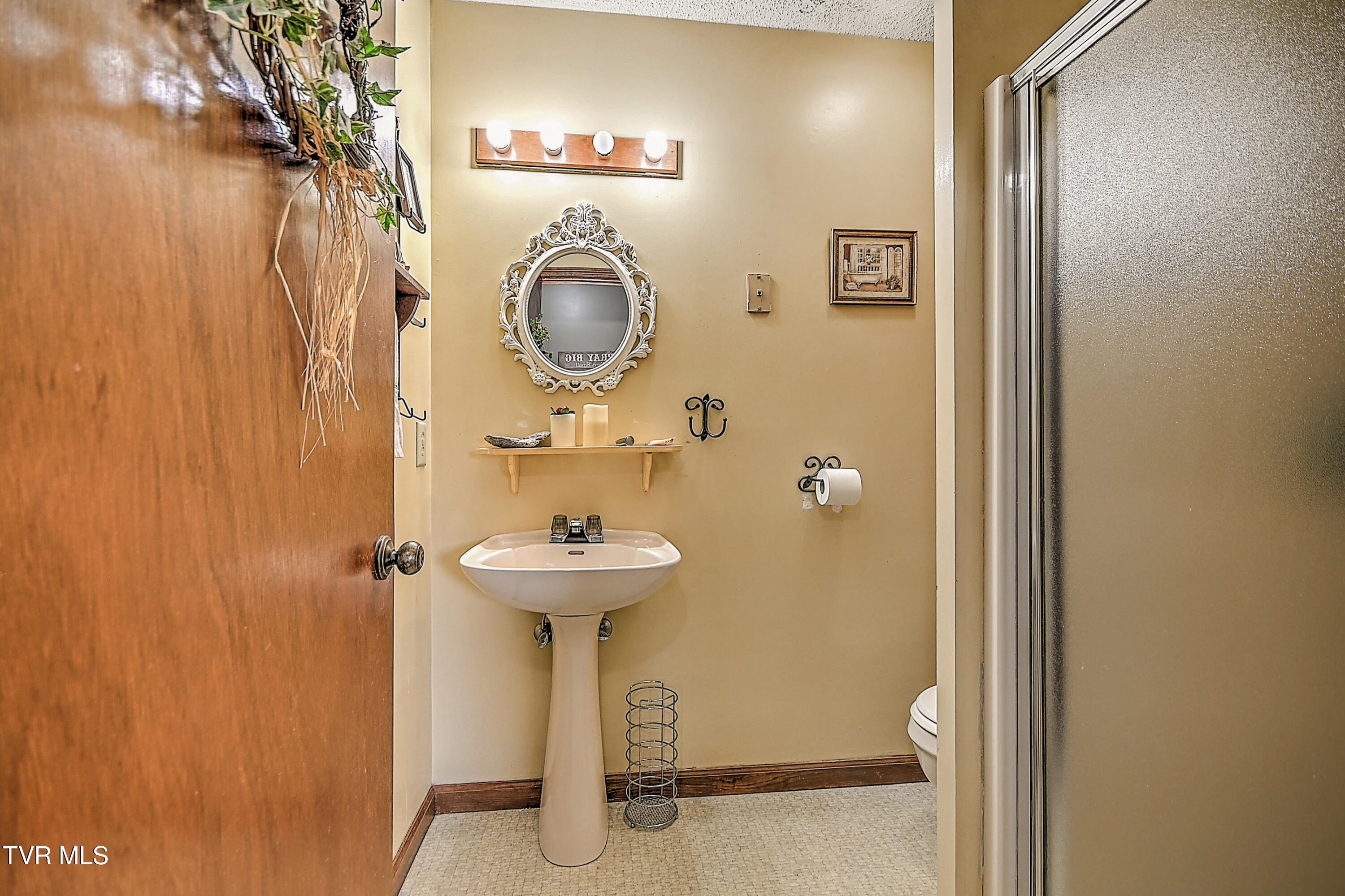 423 Kendricks Hollow Road