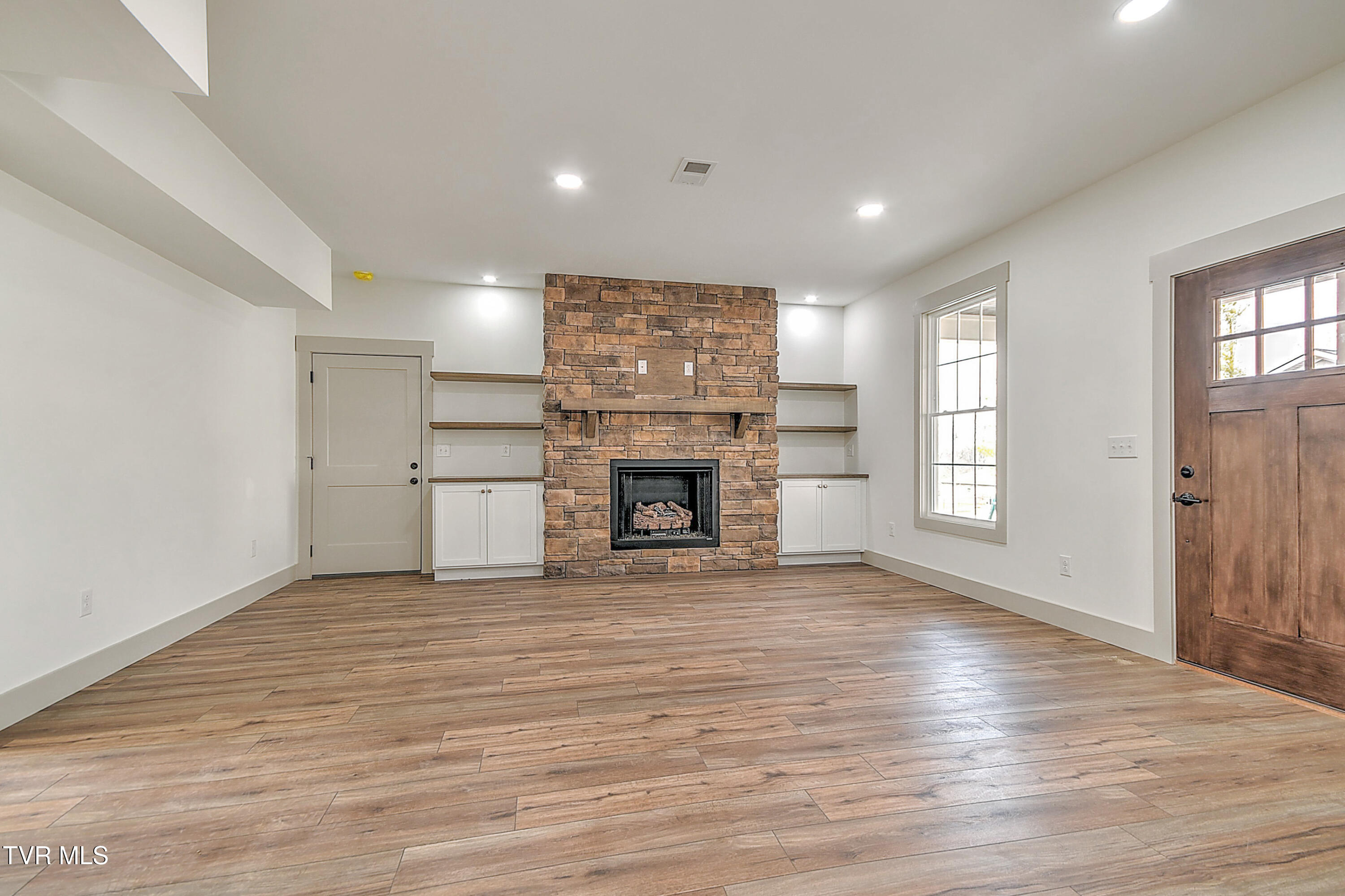 505 Hickory Tree Pvt Drive