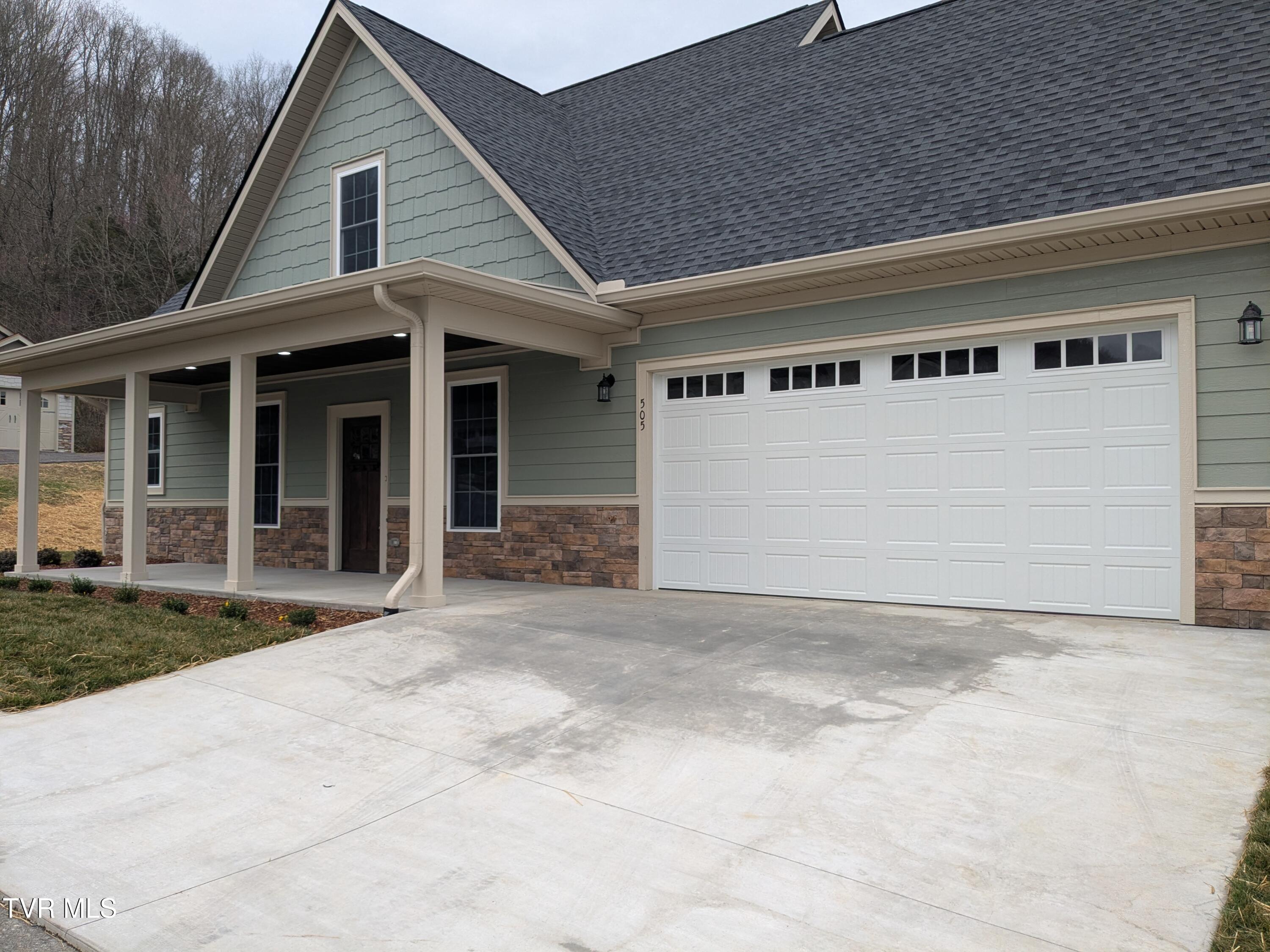 505 Hickory Tree Pvt Drive