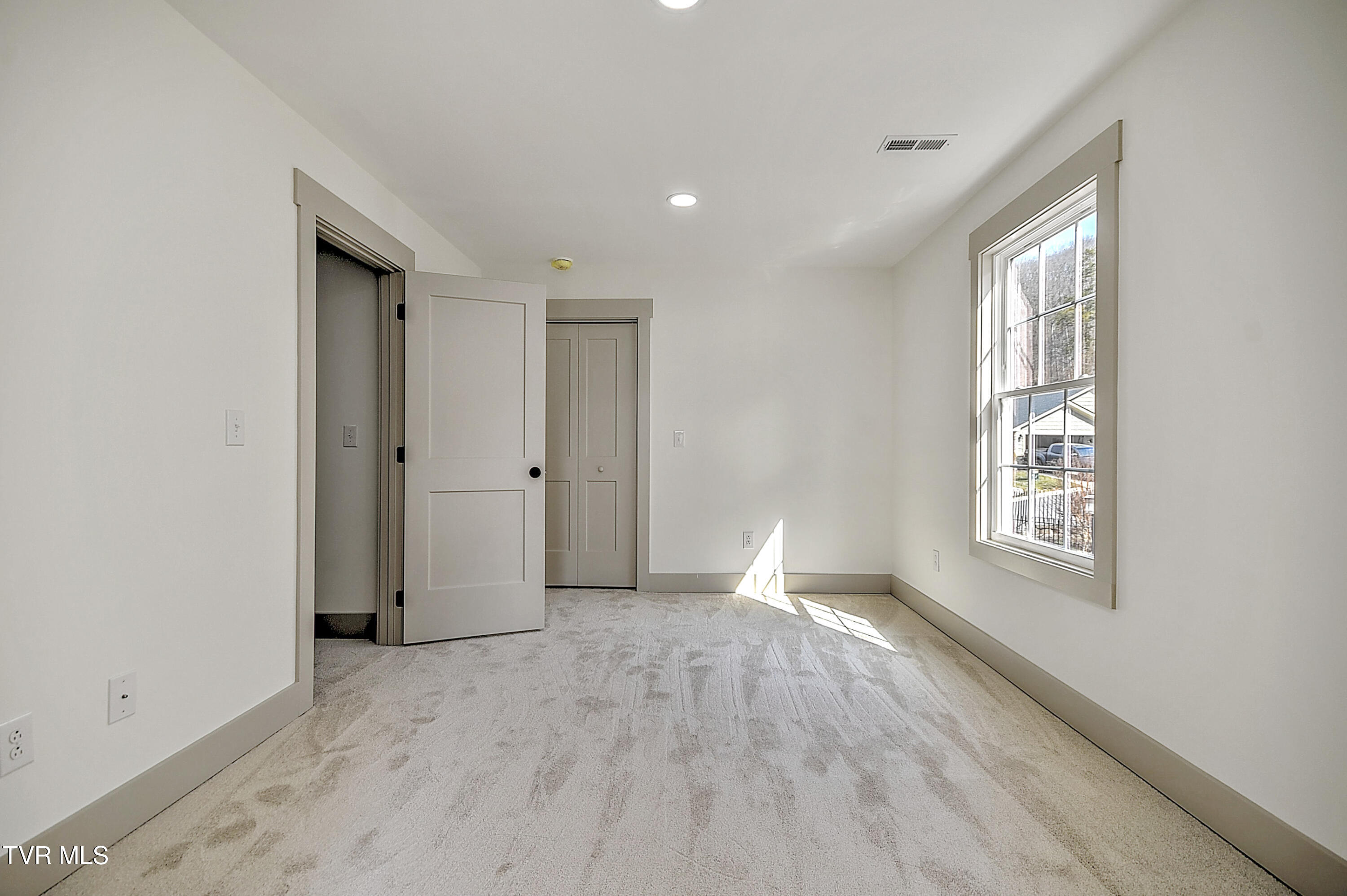 505 Hickory Tree Pvt Drive