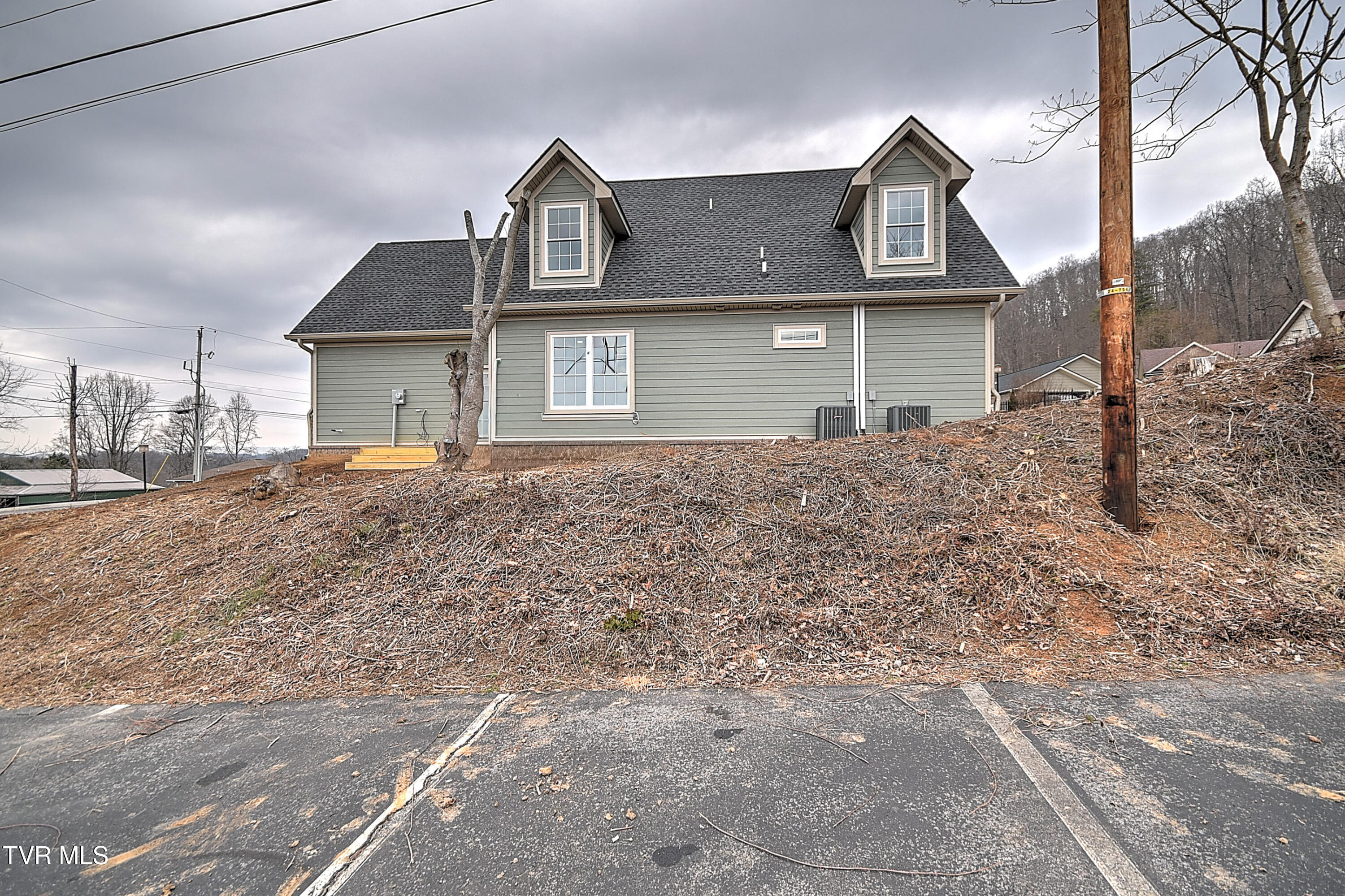 505 Hickory Tree Pvt Drive