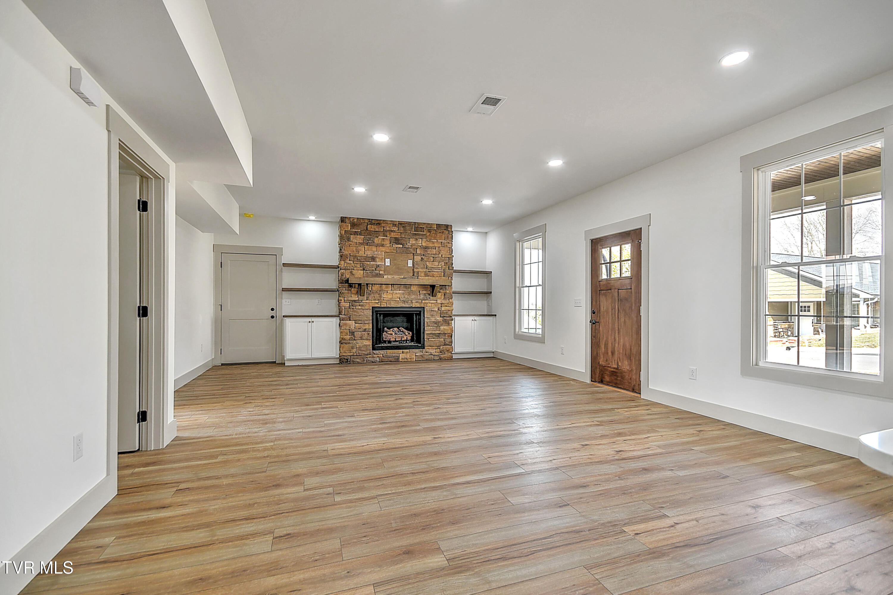 505 Hickory Tree Pvt Drive