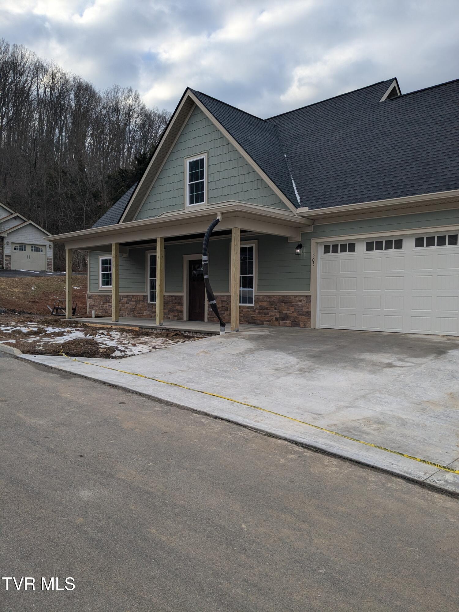 505 Hickory Tree Pvt Drive