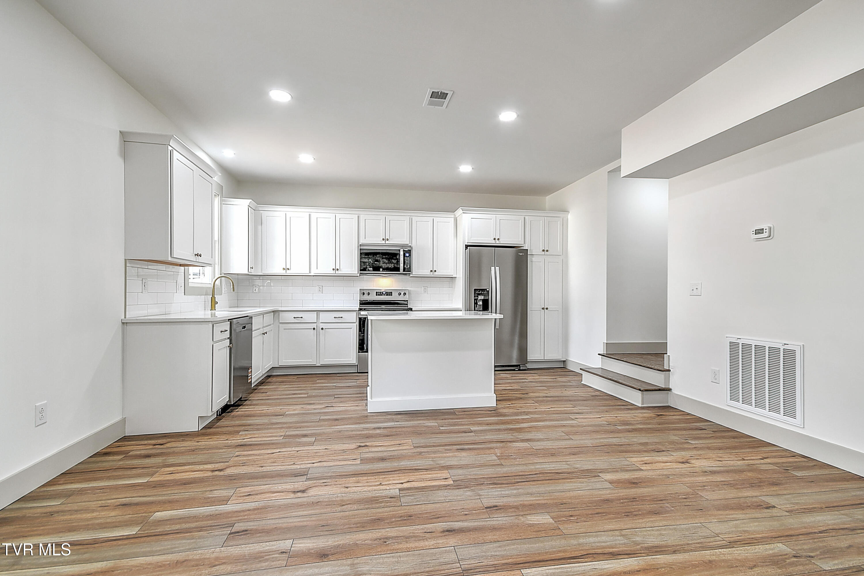 505 Hickory Tree Pvt Drive