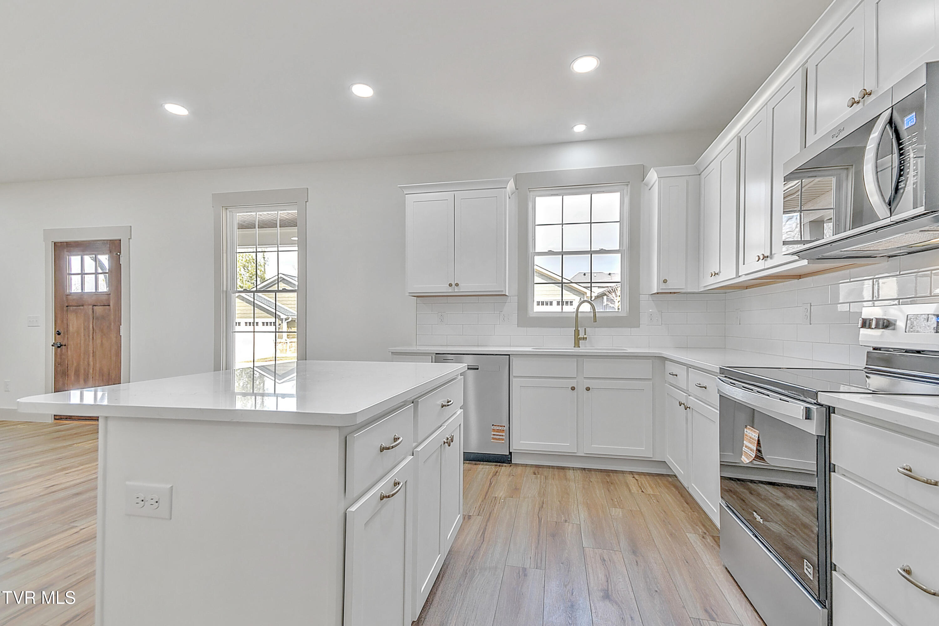 505 Hickory Tree Pvt Drive