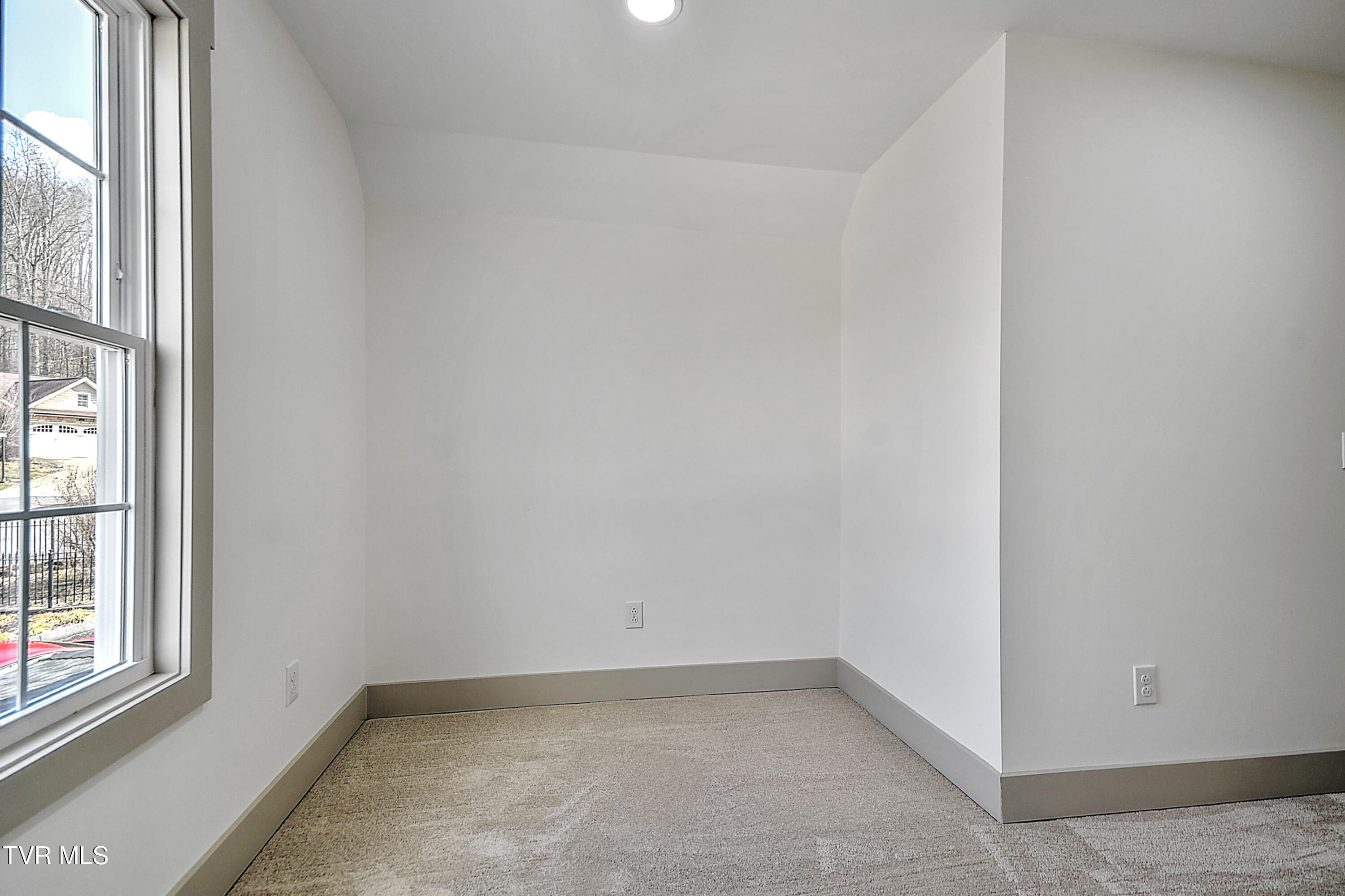 505 Hickory Tree Pvt Drive