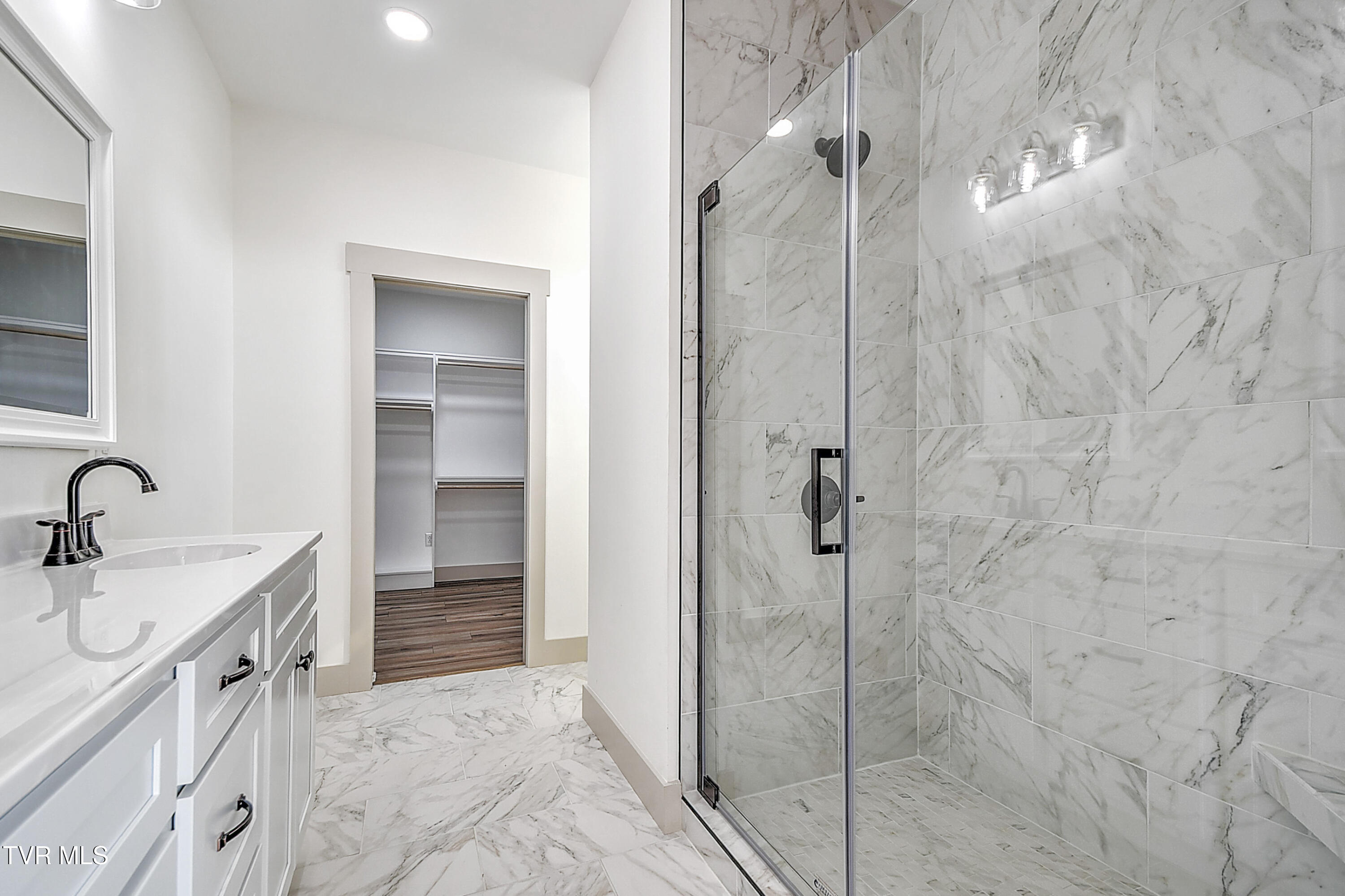 505 Hickory Tree Pvt Drive