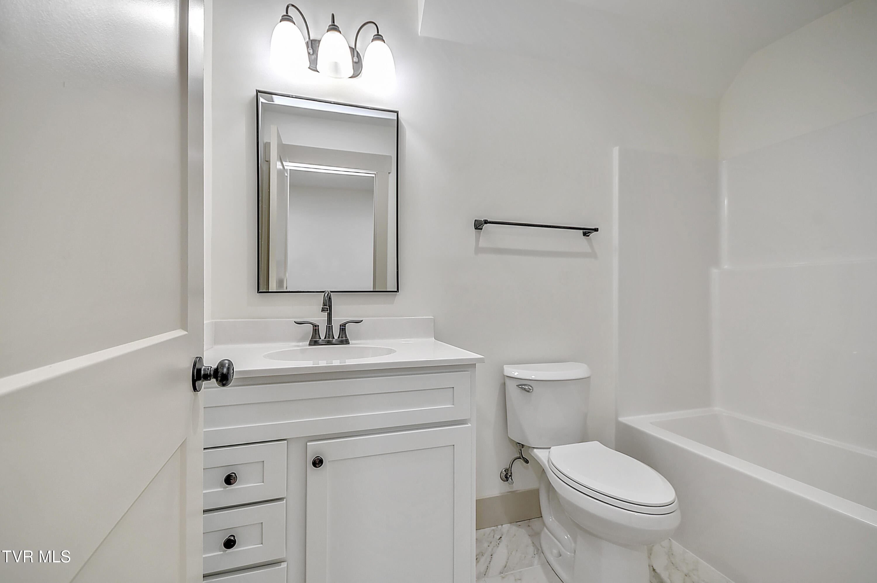 505 Hickory Tree Pvt Drive