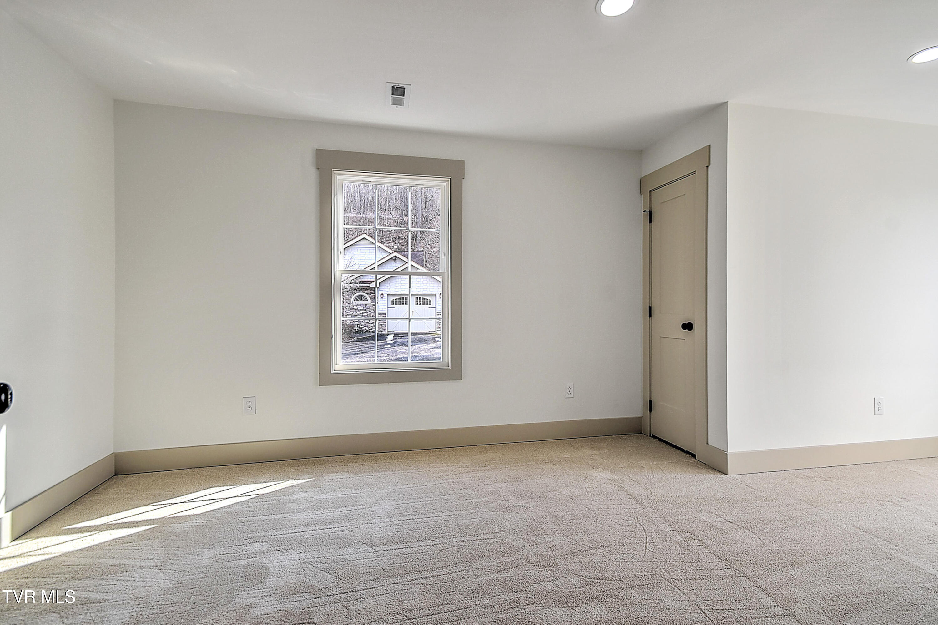 505 Hickory Tree Pvt Drive