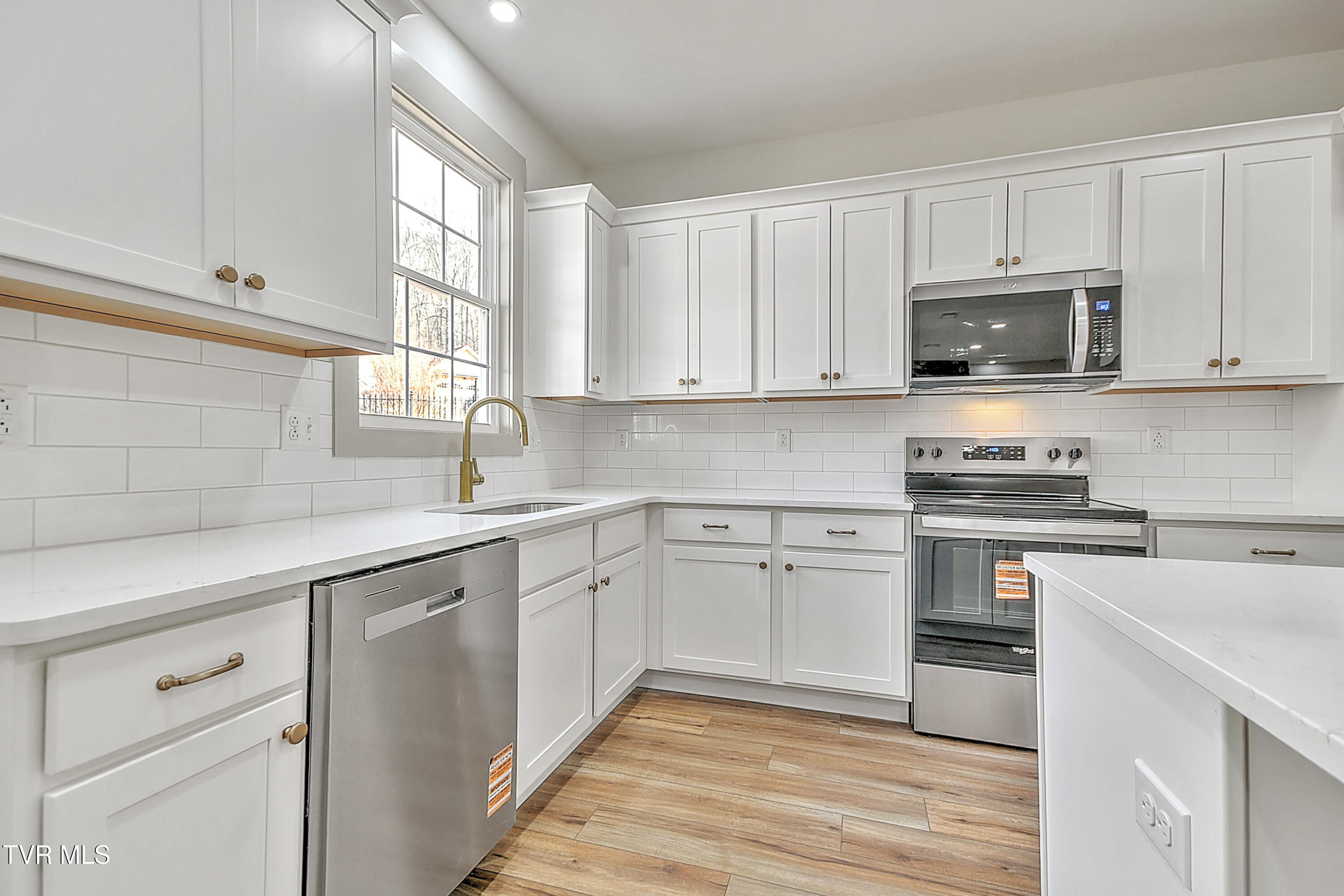 505 Hickory Tree Pvt Drive