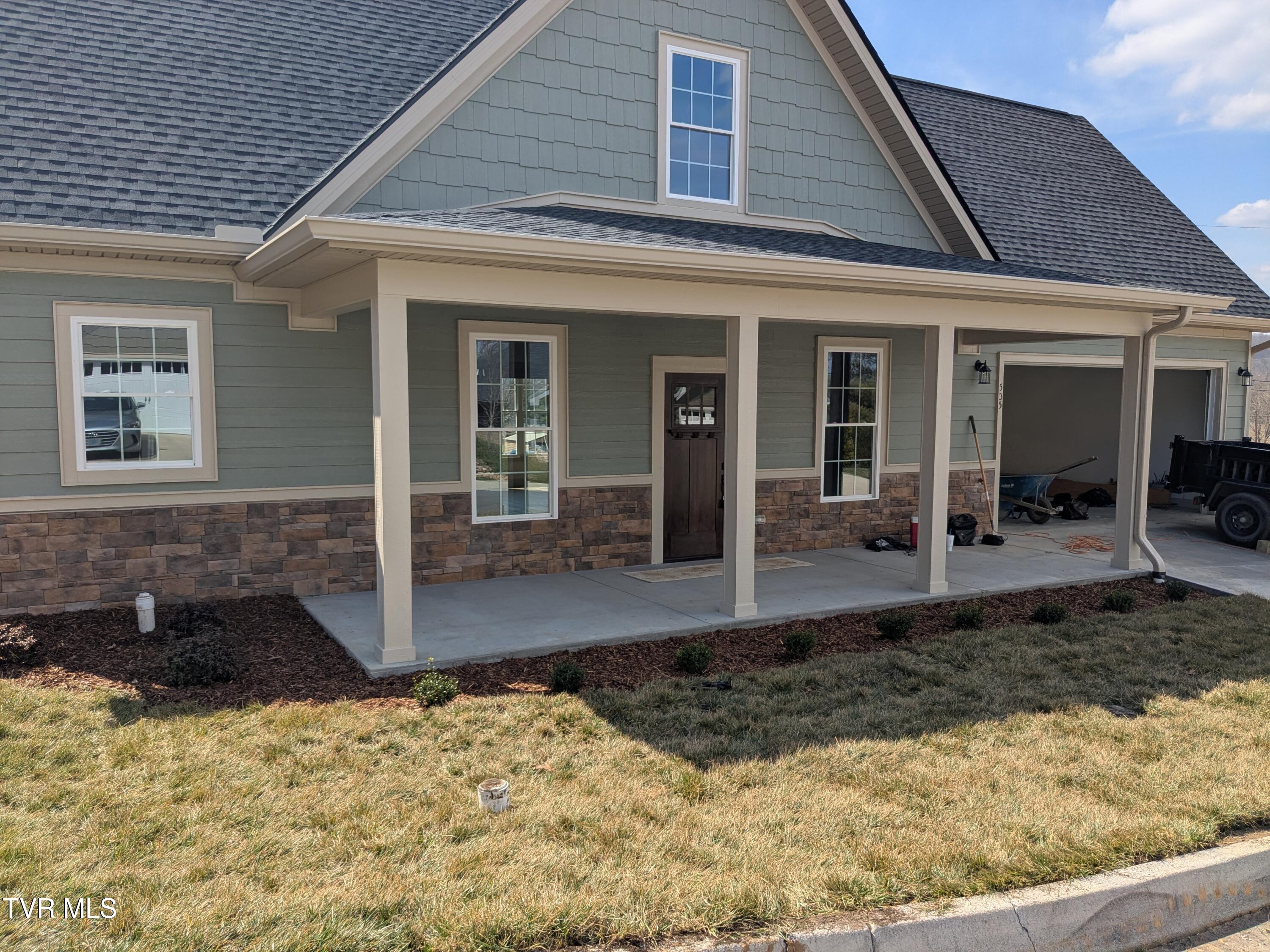 505 Hickory Tree Pvt Drive