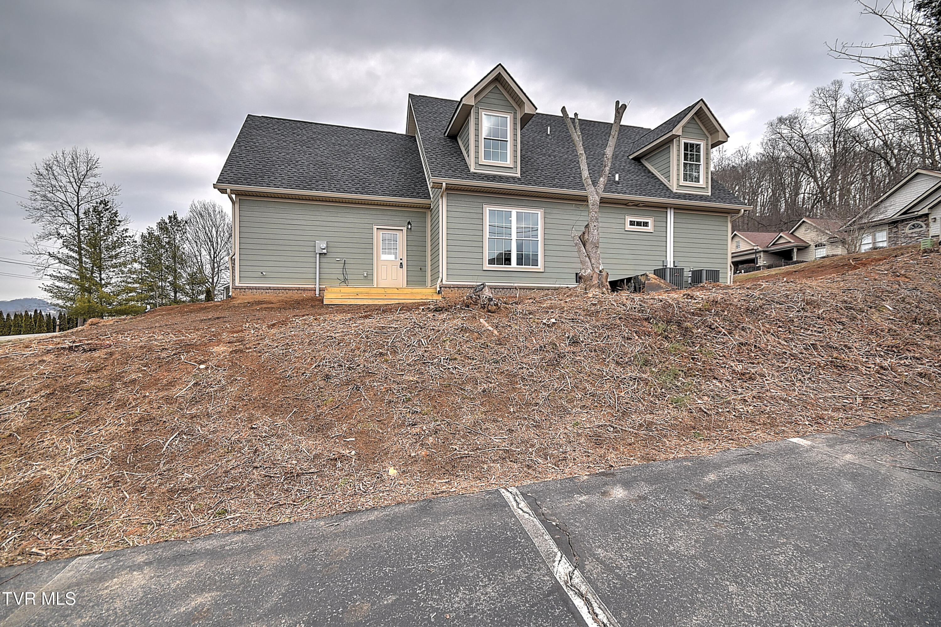 505 Hickory Tree Pvt Drive