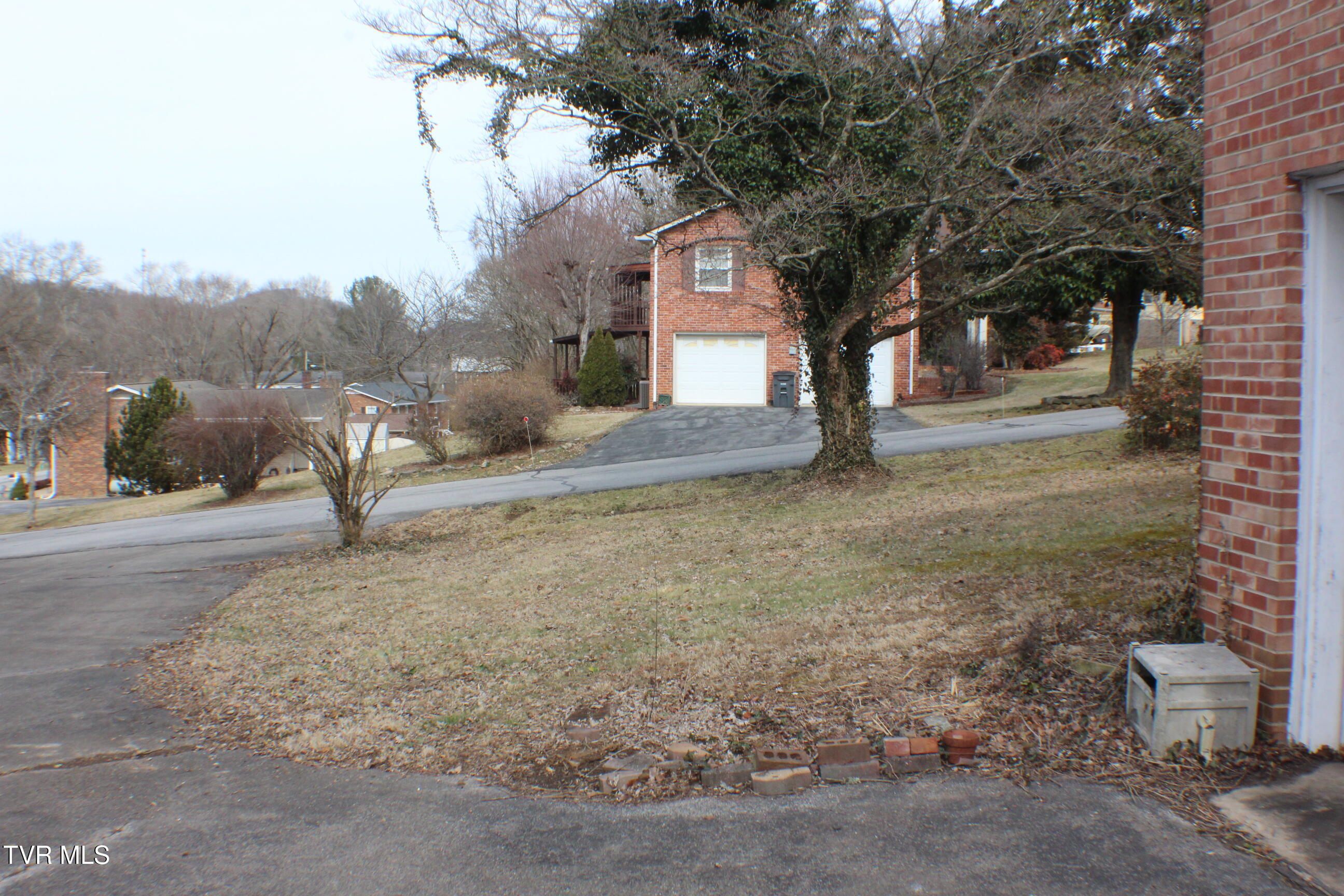 201 Coralwood Drive