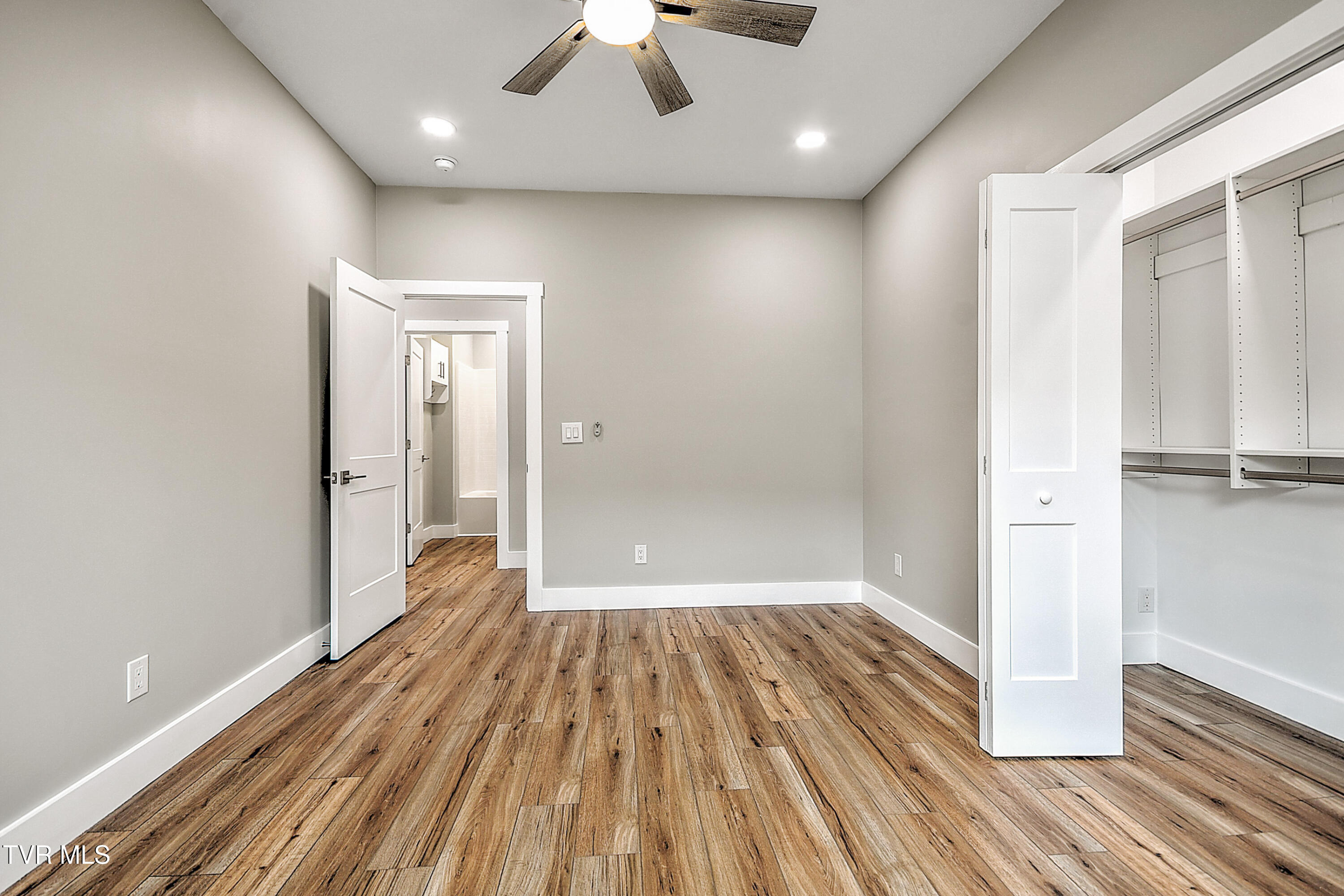 1805 Rock Springs Road