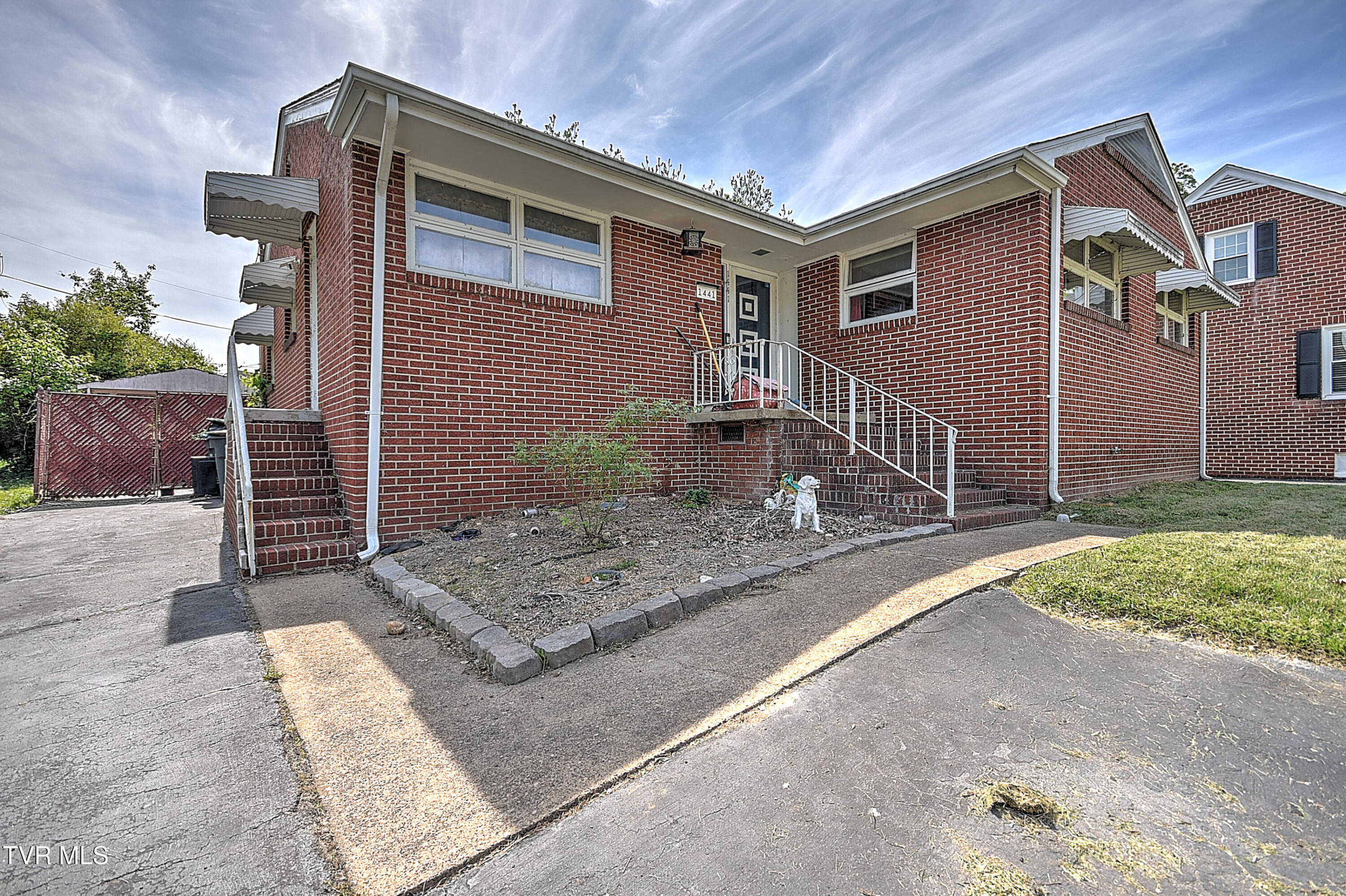 1441 Valley Street