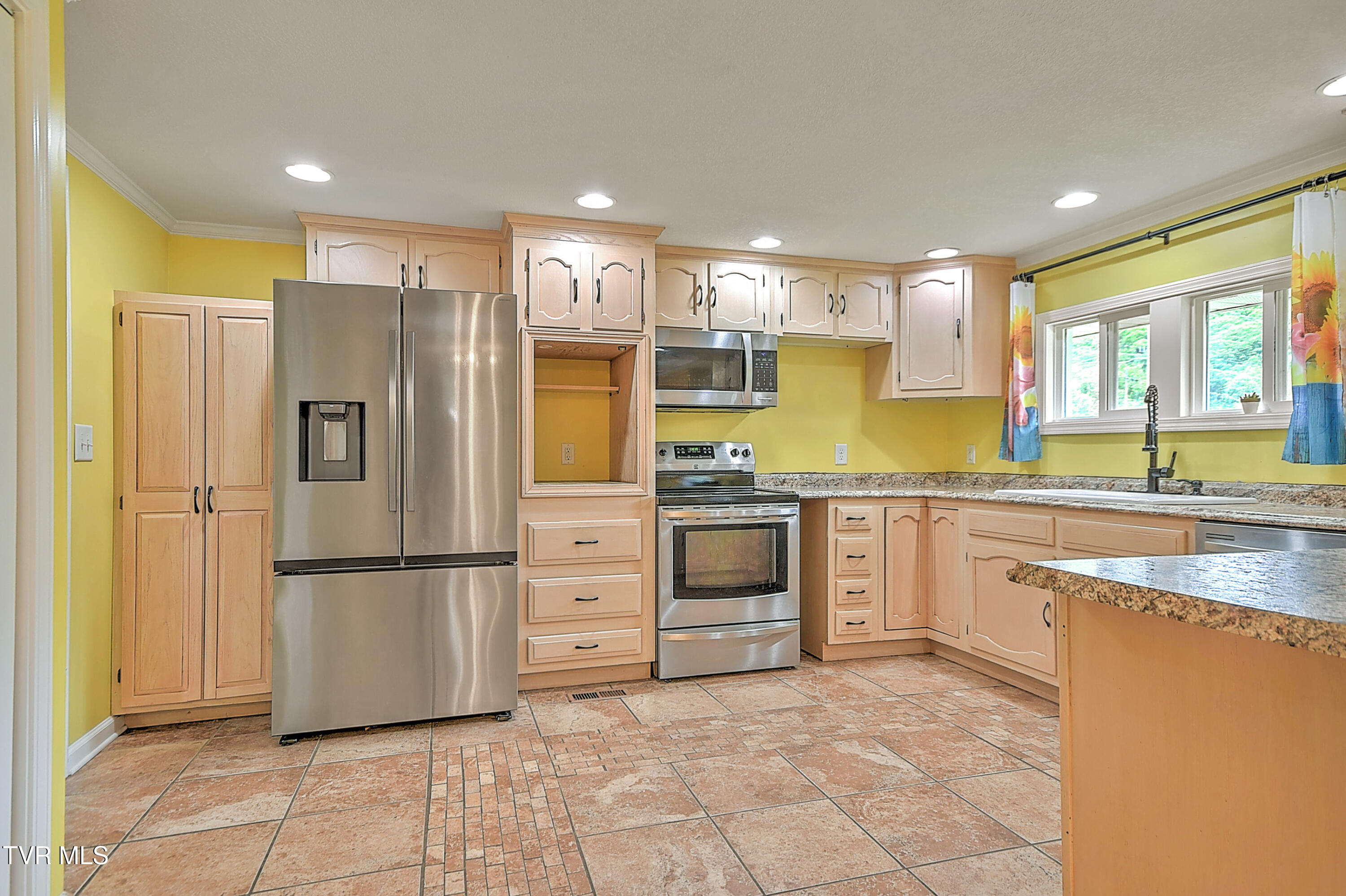 257 Mockingbird Lane