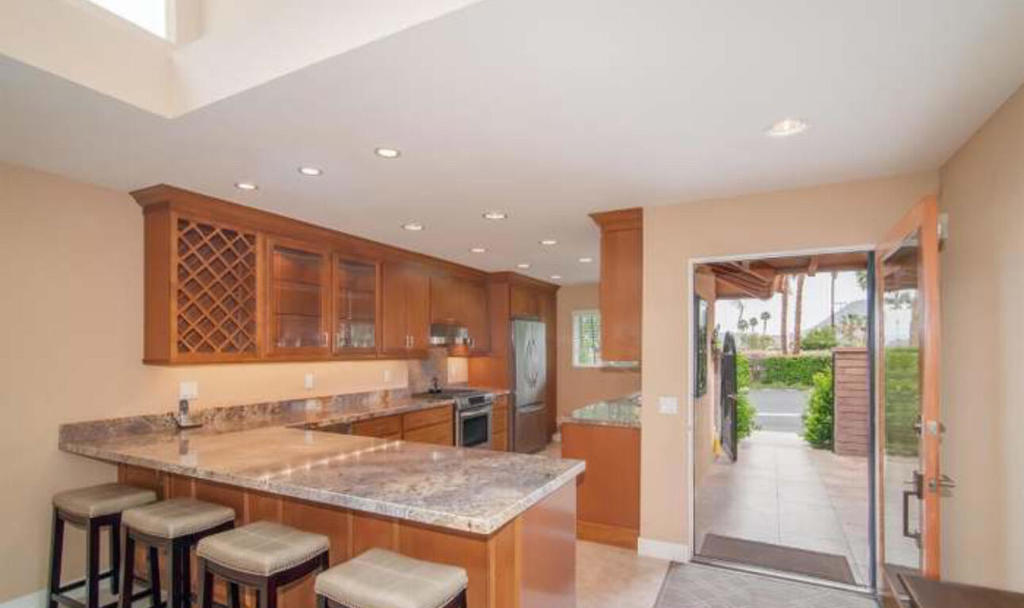 48275 Racquet Lane Lane