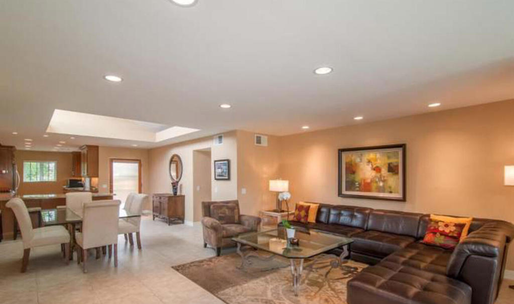 48275 Racquet Lane Lane