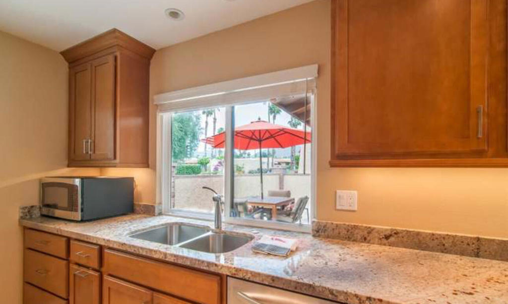 48275 Racquet Lane Lane