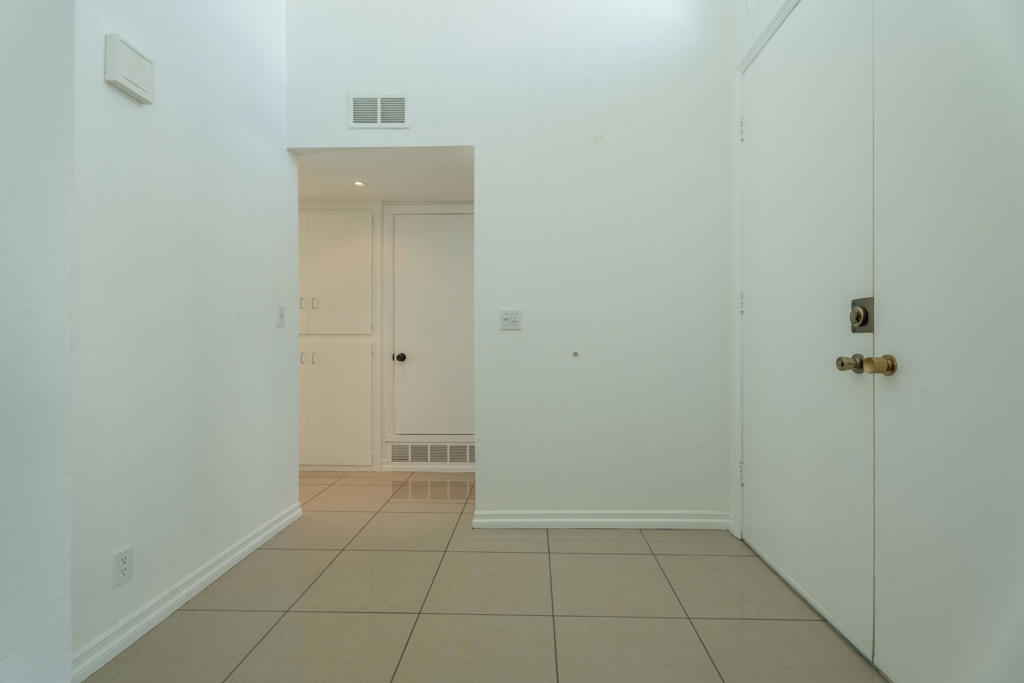 2518 S Sierra Madre