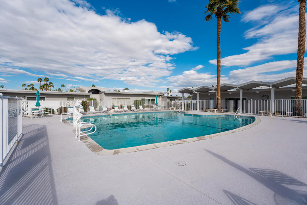 2518 S Sierra Madre