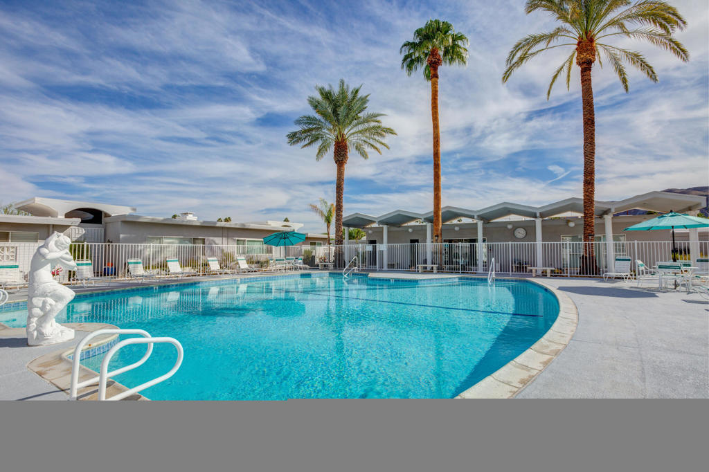 2518 S Sierra Madre