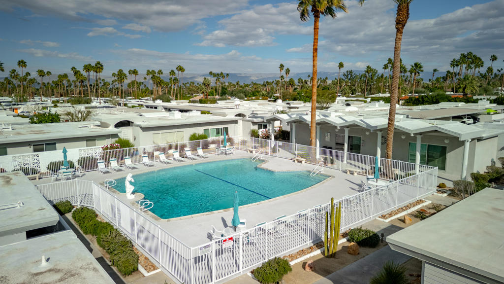 2518 S Sierra Madre