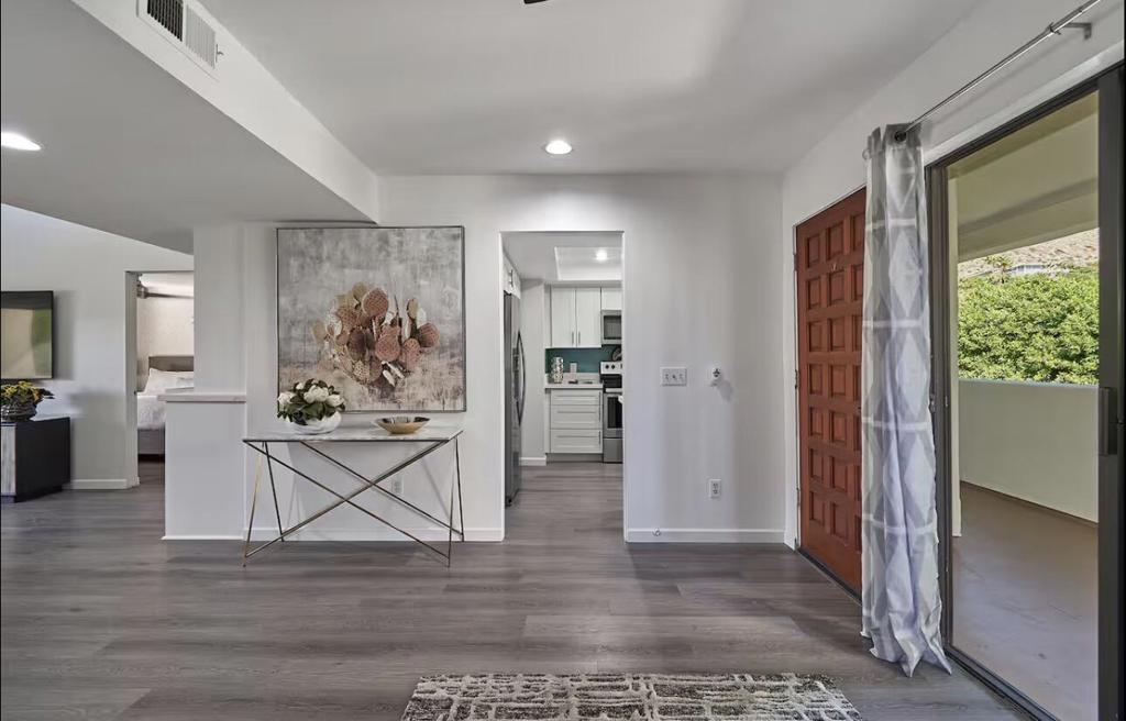 255 E Avenida Granada 322