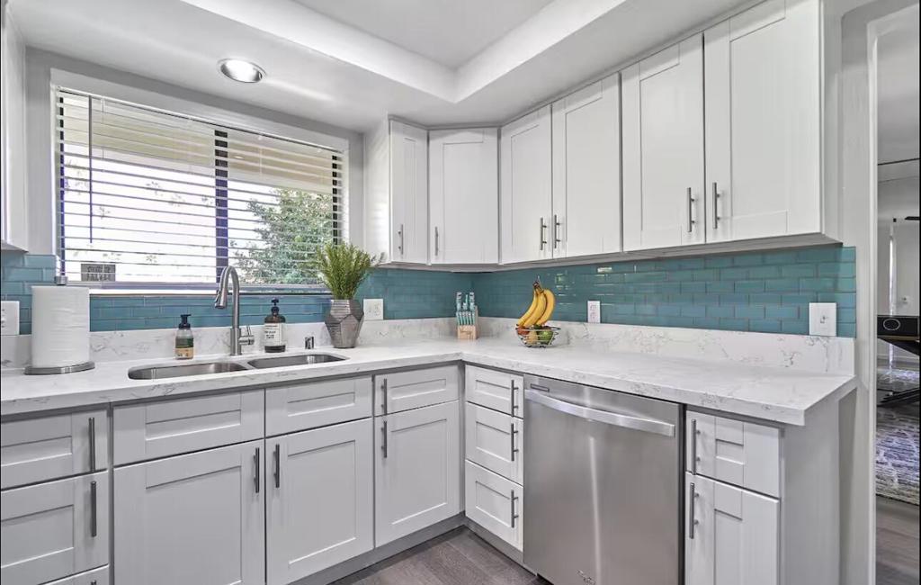 255 E Avenida Granada 322