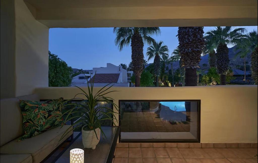 255 E Avenida Granada 322