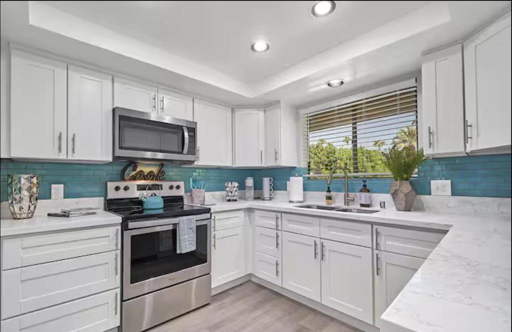 255 E Avenida Granada 322