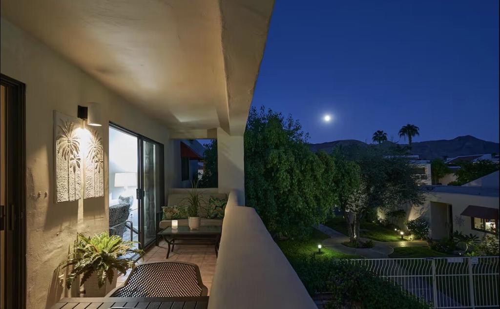 255 E Avenida Granada 322