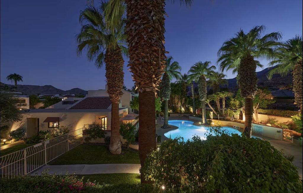 255 E Avenida Granada 322