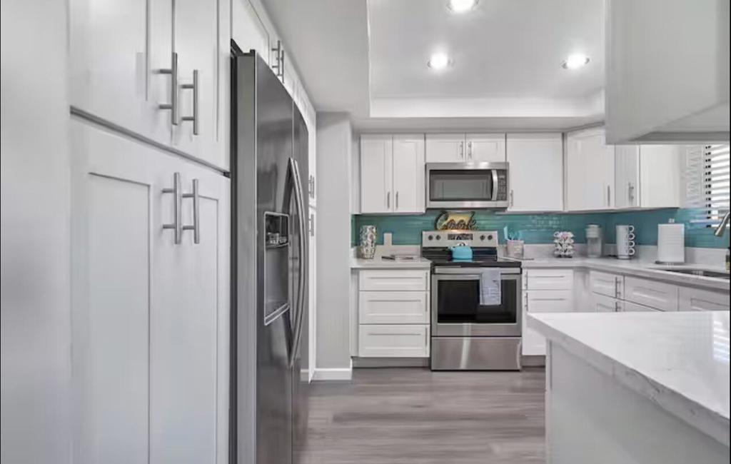 255 E Avenida Granada 322