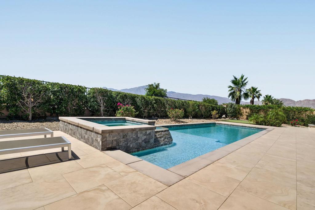 81675 Thunder Gulch Way