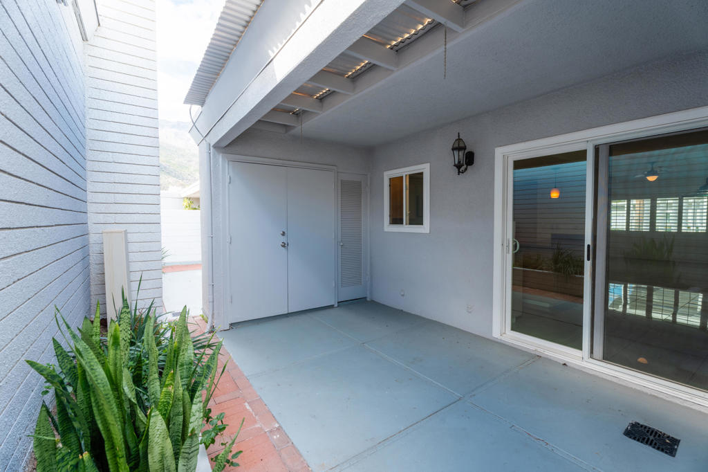 2518 S Sierra Madre