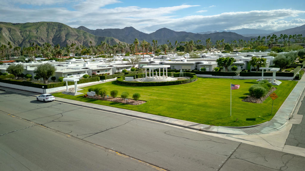 2518 S Sierra Madre