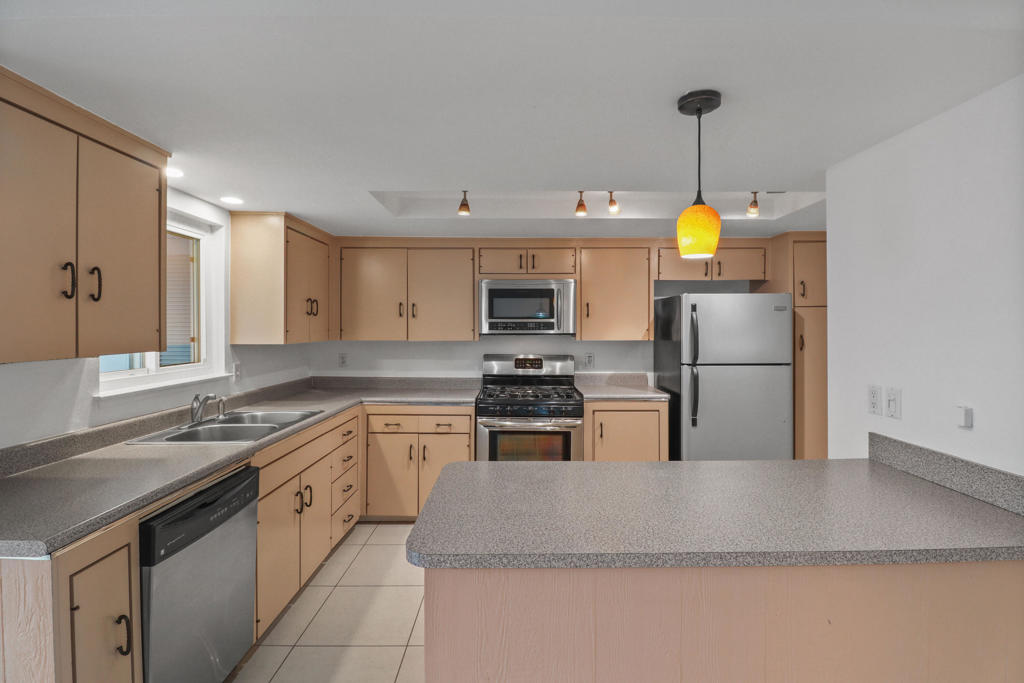 2518 S Sierra Madre
