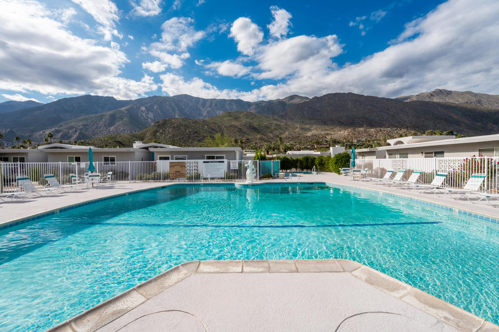 2518 S Sierra Madre