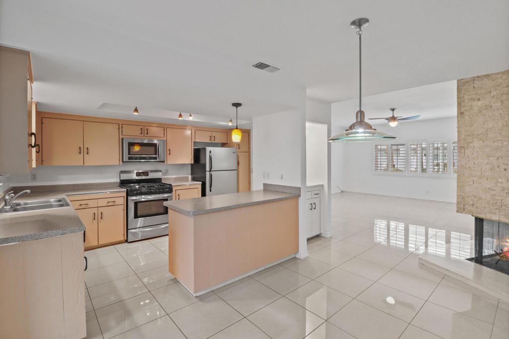2518 S Sierra Madre