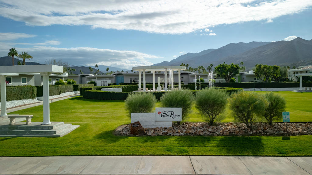 2518 S Sierra Madre
