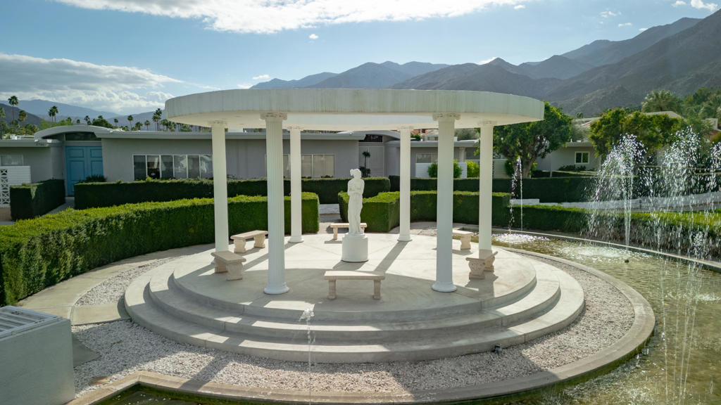 2518 S Sierra Madre